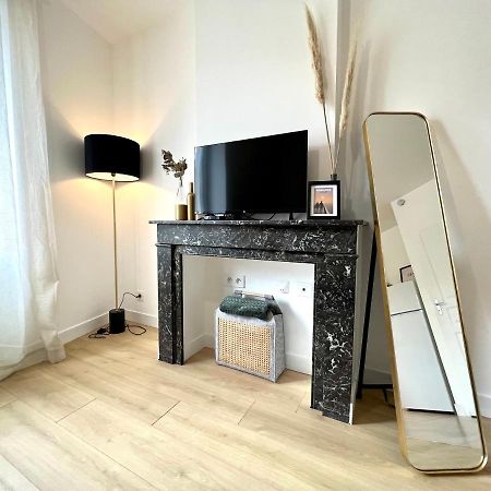 Suite ~ Romance Estivale ~ A 15 Min De Lyon Miribel  Exterior foto
